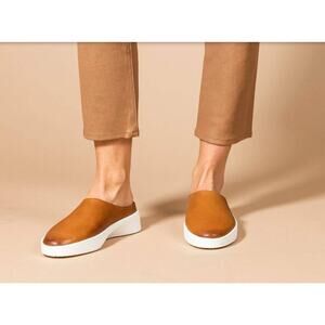 Wolf & Shepherd Cruise Mule Slip On Shoes Womens 6 Mens 4.5 Tan Leather NIB